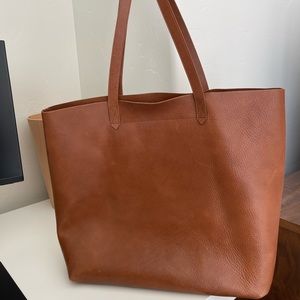 Madewell Transport Tote in English Saddle